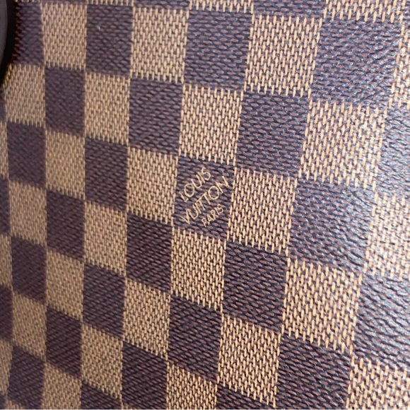 Louis Vuitton Neverfull MM Purse - Picture 7 of 12